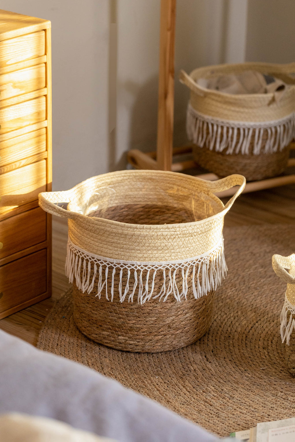 Cache-pot en osier tressé à franges macramé pour intérieur