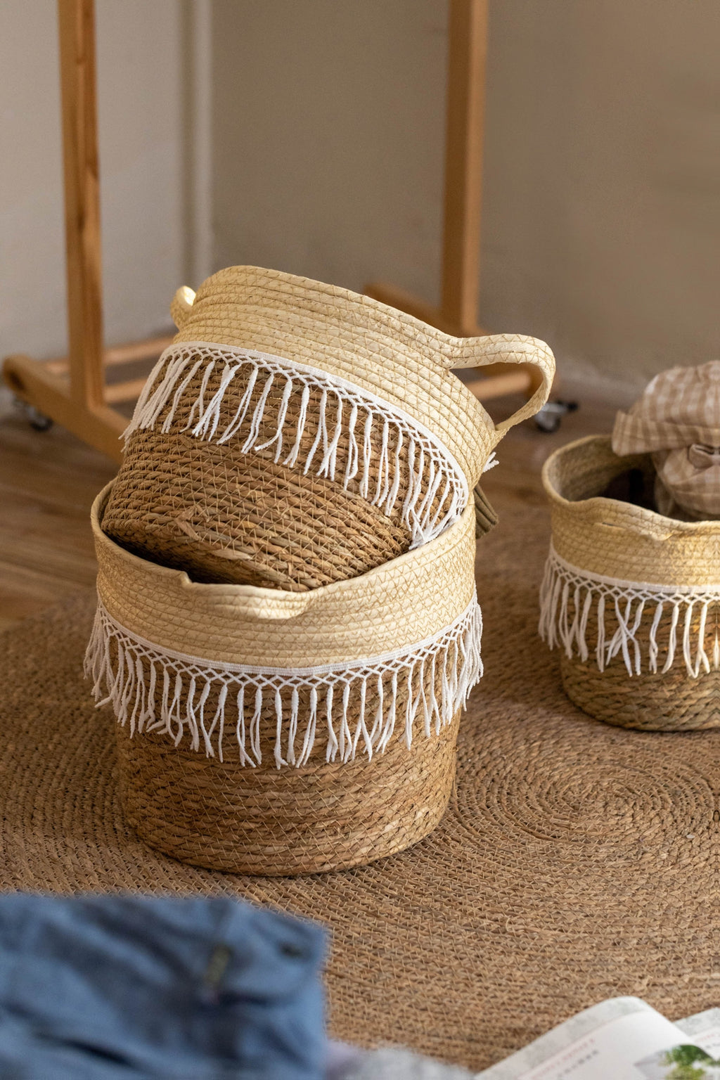 Cache-pot en osier tressé à franges macramé pour intérieur