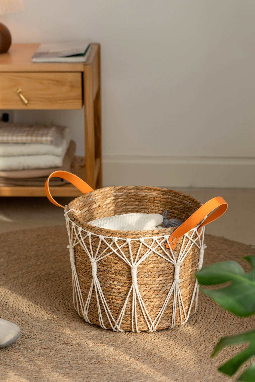 Cache-pot panier tressé à décor macramé Ø 25 cm, naturel