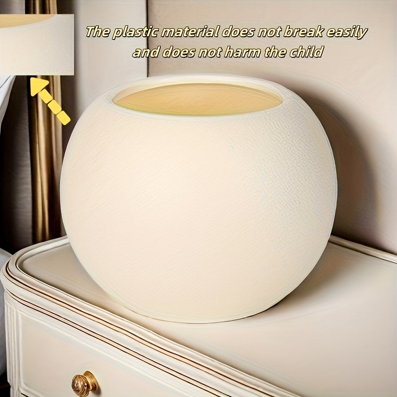 Cache-pot boule Ø 18 cm en plastique mat — Noir ou beige