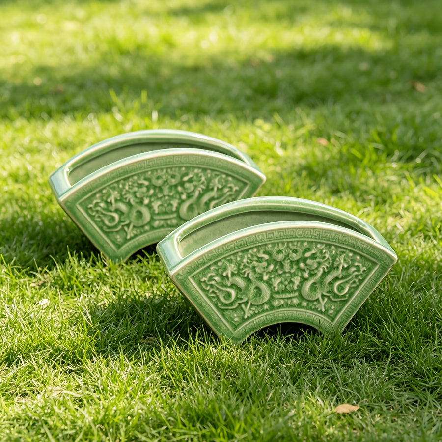 Deux motifs de dragon en
