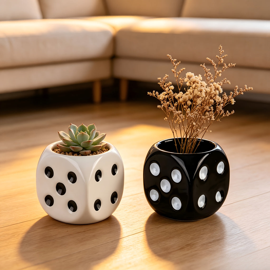 Cache-pot en céramique forme de dé — lot de 4, noir et blanc