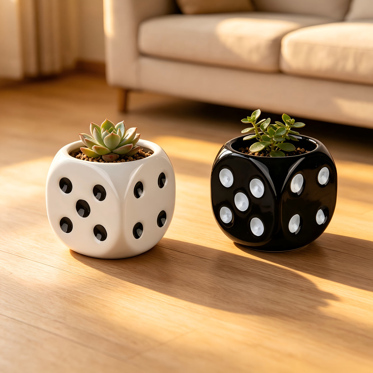 Cache-pot en céramique forme de dé — lot de 4, noir et blanc