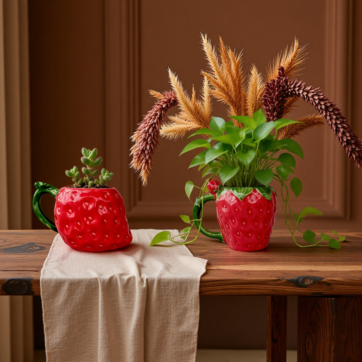 Cache-pot céramique fraise rouge 13 cm pour plante d'intérieur
