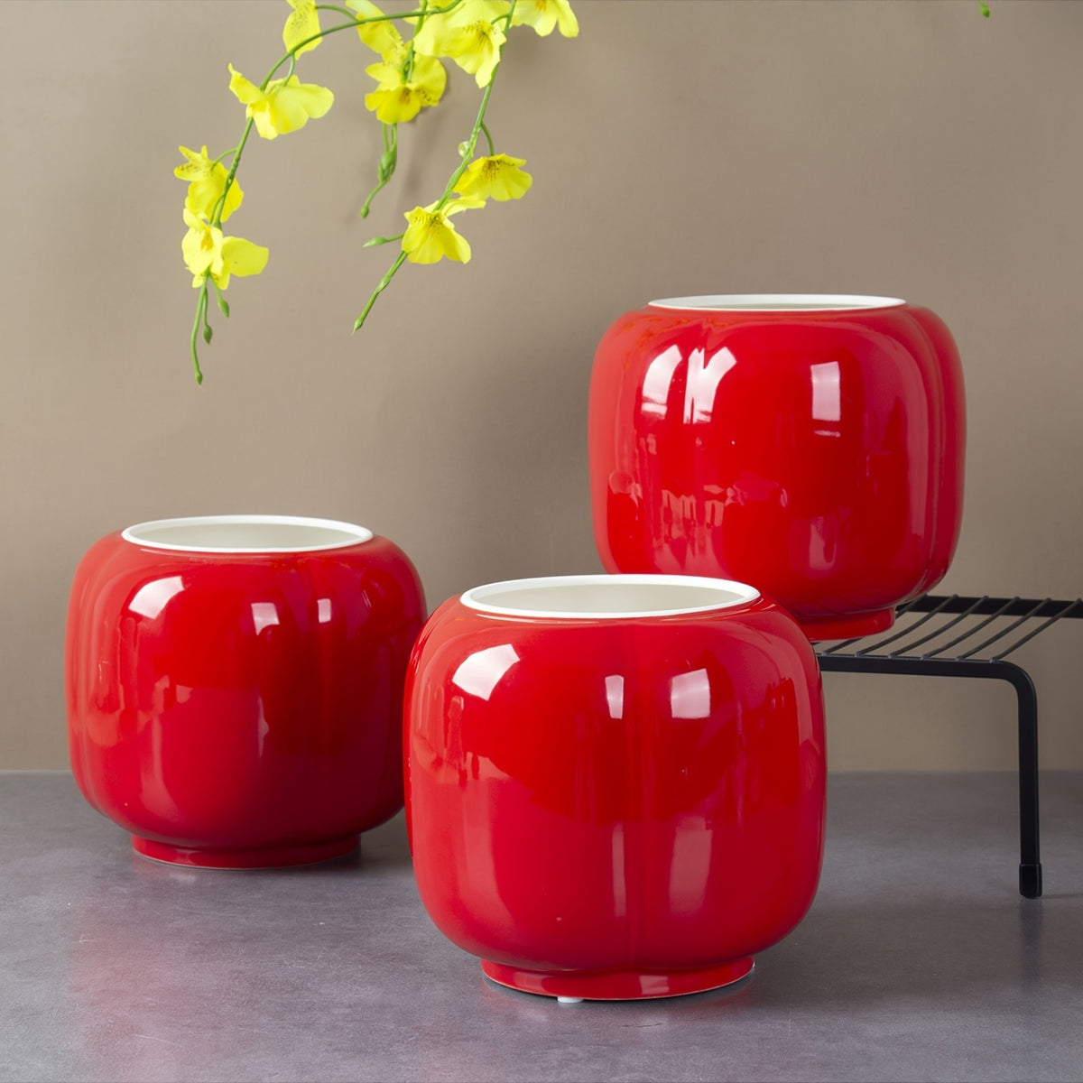 Cache-pot céramique rouge brillant Ø 17 cm forme lanterne