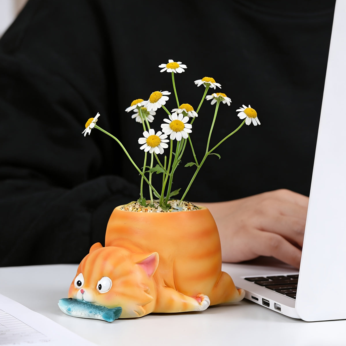 Cache-pot chat orange en résine peinte, déco originale 12 cm