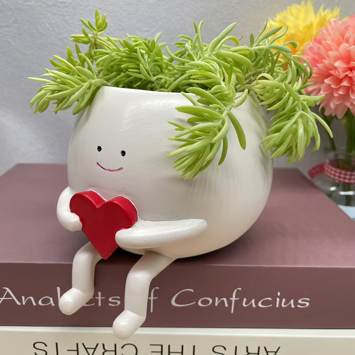 Cache-pot original Ø 12 cm - Personnage assis au cœur rouge