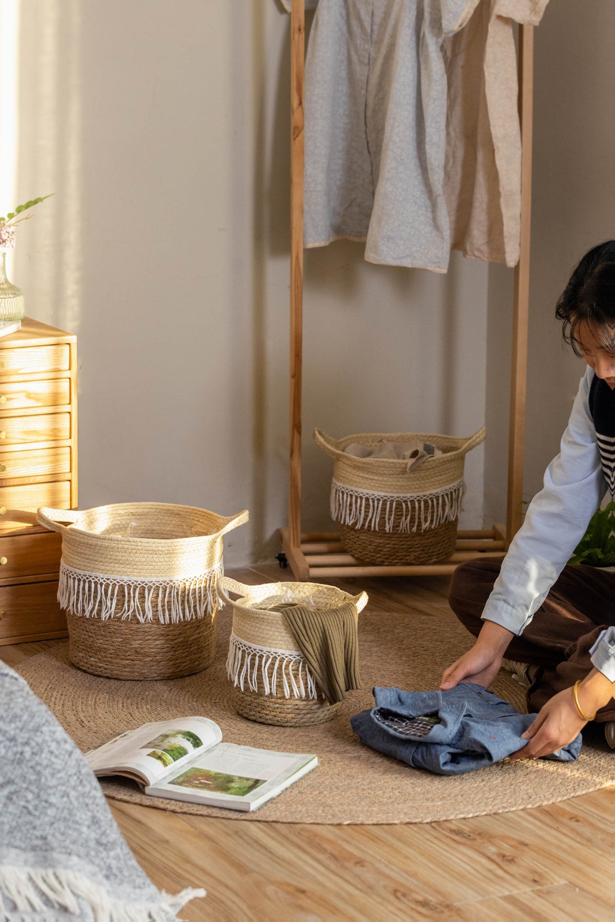 Cache-pot en osier tressé à franges macramé pour intérieur