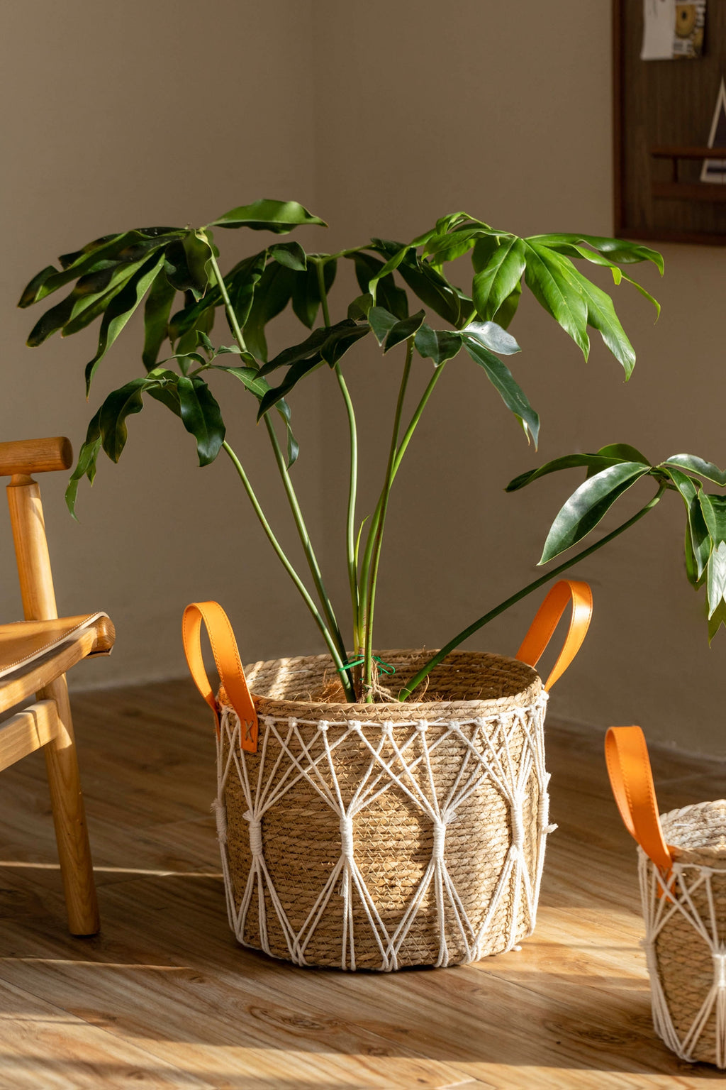 Cache-pot panier tressé à décor macramé Ø 25 cm, naturel