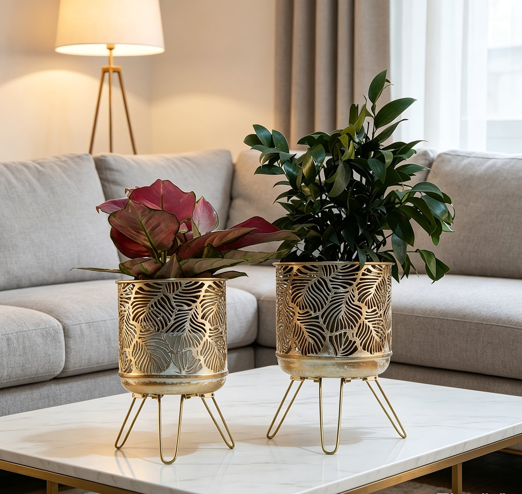 Cache-pot sur pied doré motif feuillage ajouré — Lot de 2