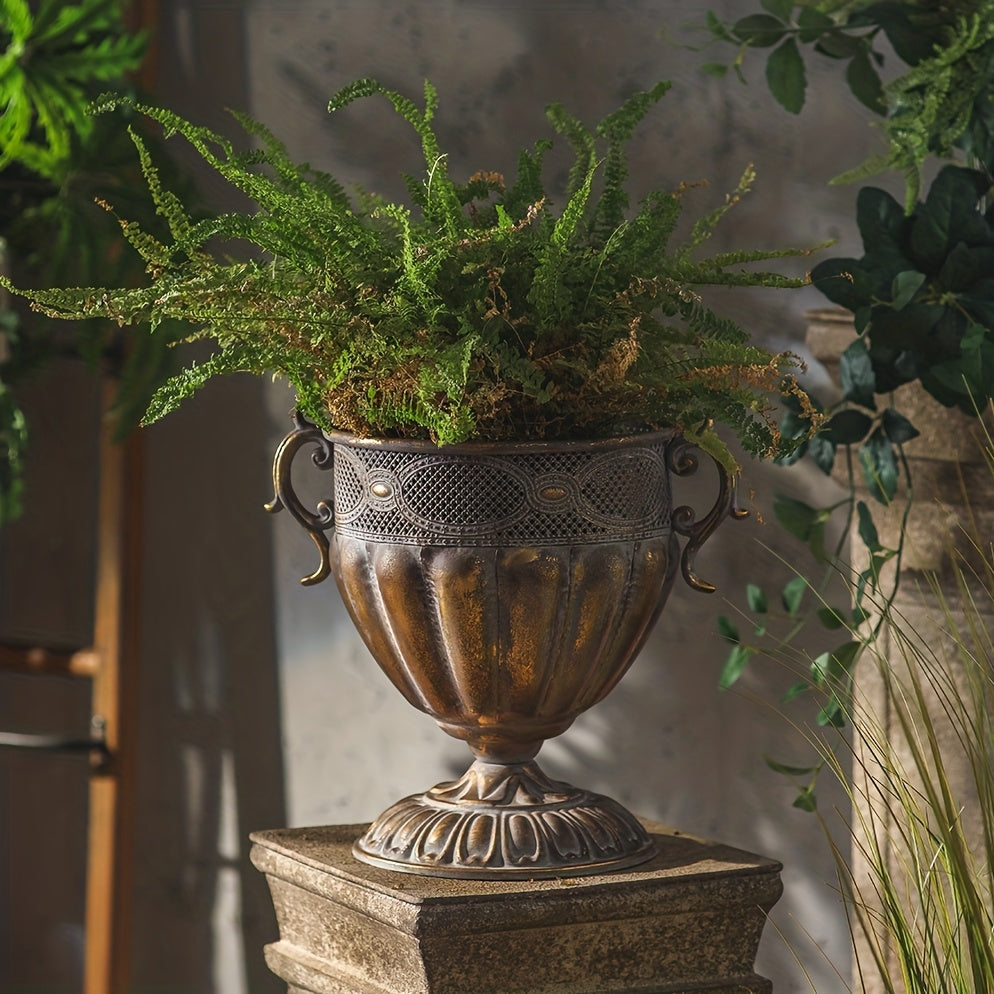 Cache-pot sur pied en métal cuivré, coupe trophée à anses