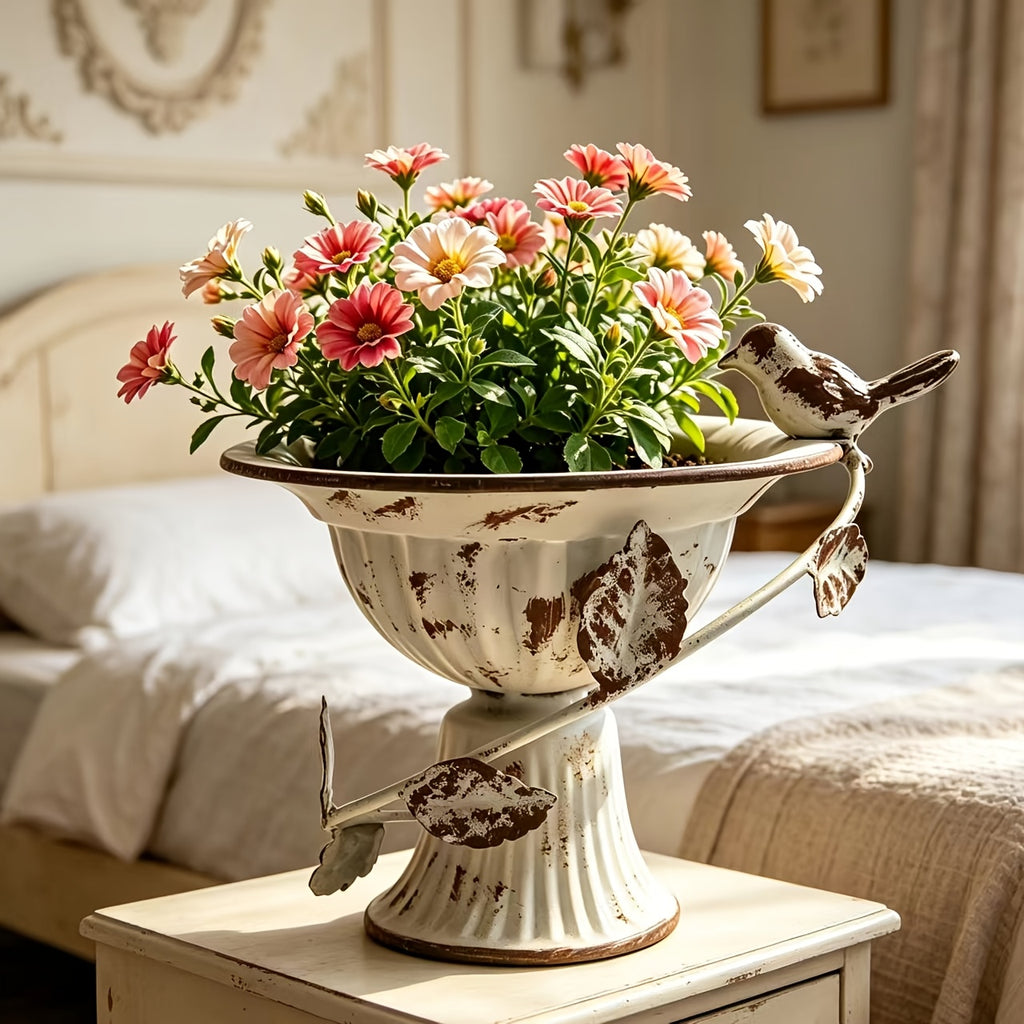 Cache-pot vintage en métal blanc vieilli avec oiseau, 19 cm