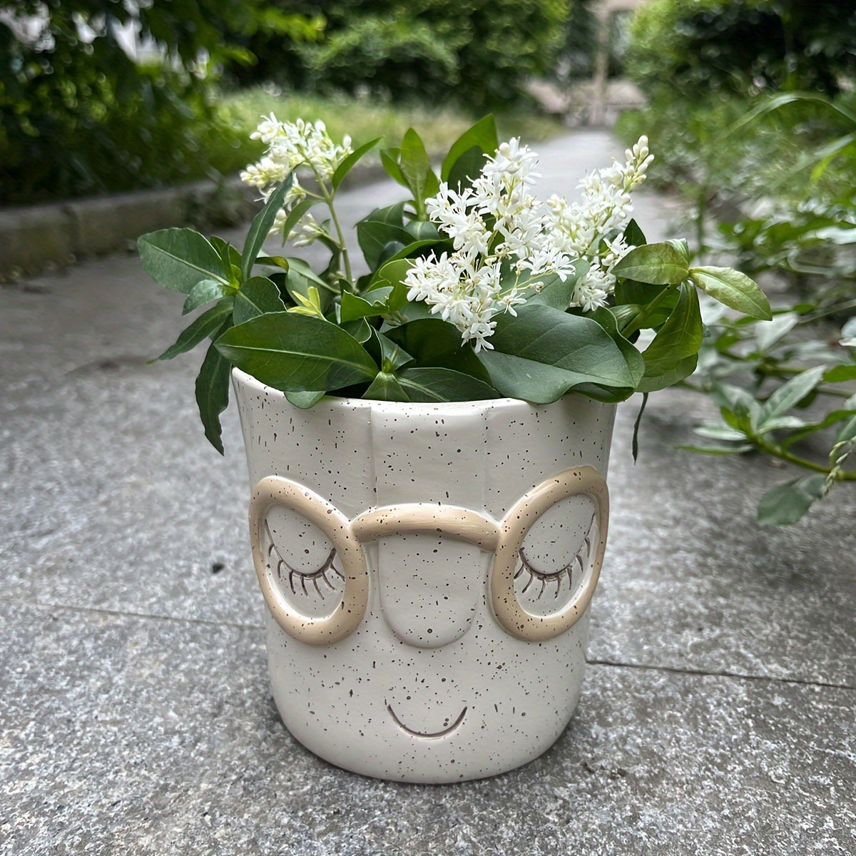Cache-pot visage Ø 11 cm — blanc moucheté à lunettes rondes