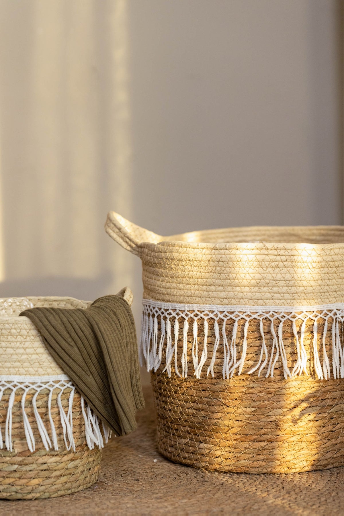 Cache-pot en osier tressé à franges macramé pour intérieur