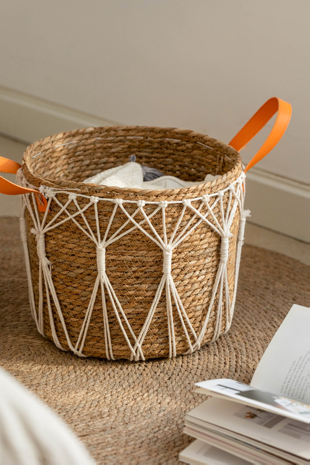 Cache-pot panier tressé à décor macramé Ø 25 cm, naturel