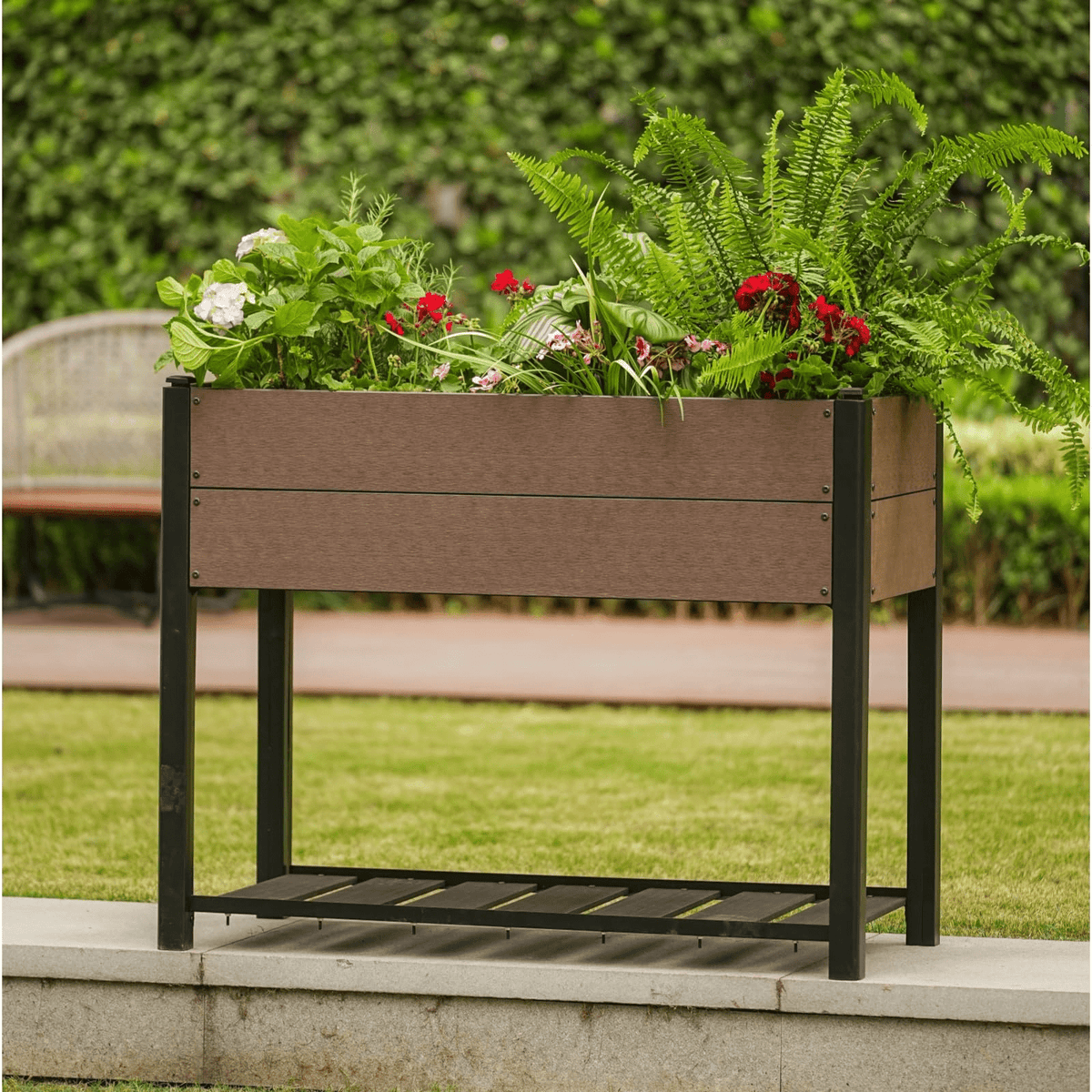 Jardinière surélevée 109x49x85 cm aspect bois avec étagère