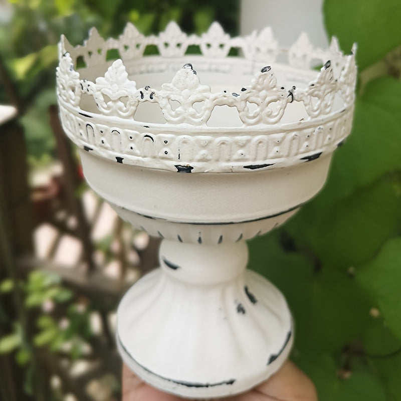 Petit cache-pot vintage en métal blanc dentelle Ø 12 cm