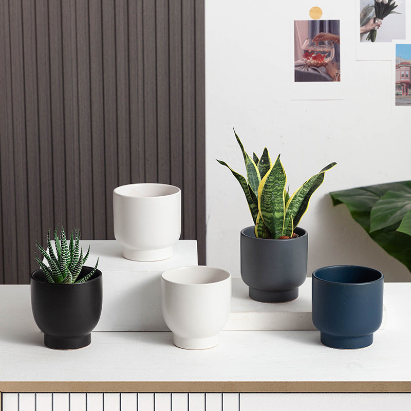 Petit pot de fleur en céramique Ø 11 cm avec trou de drainage