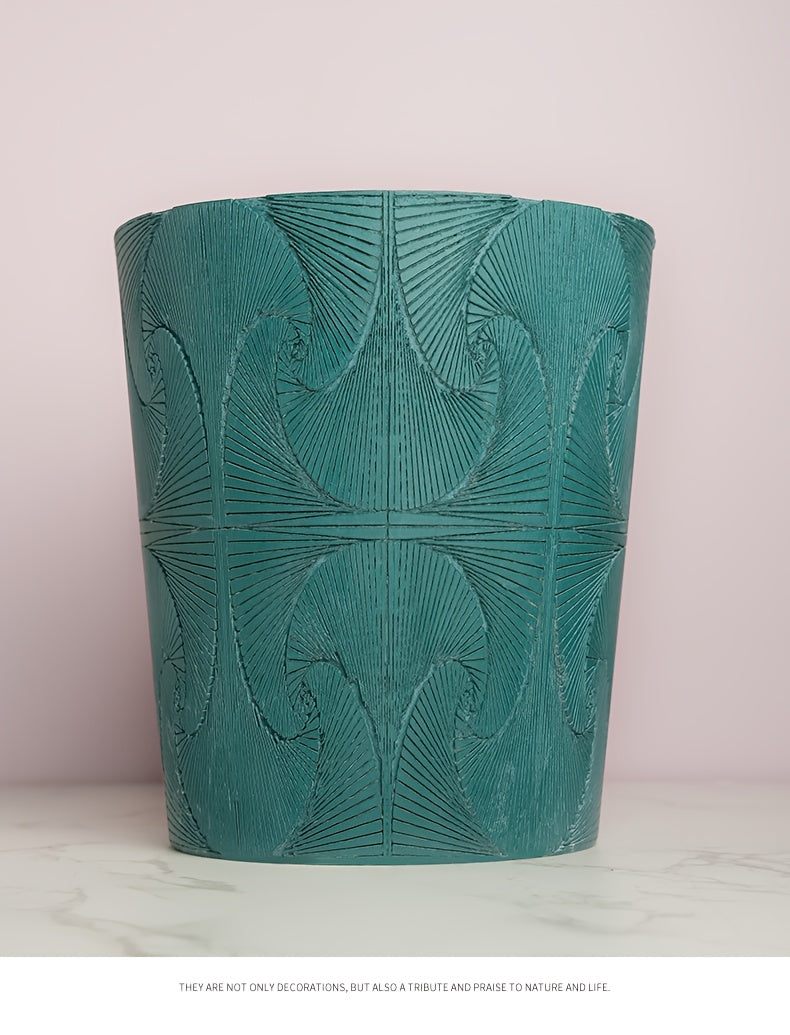 Pot de fleur design visage cubiste en résine Ø 17 × H 19 cm