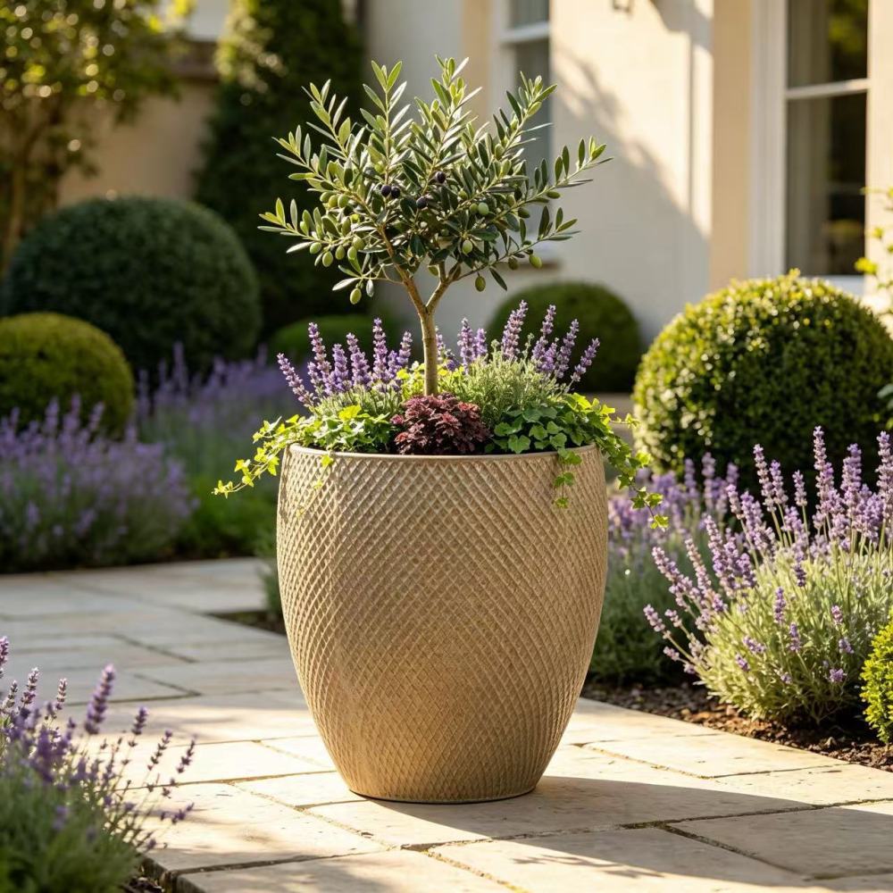 Beige + Céramique + Jardin & Extérieur