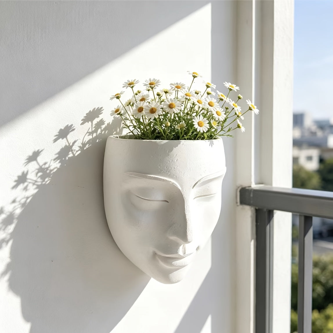 Pot de fleur mural visage en résine blanche, 16 cm de haut