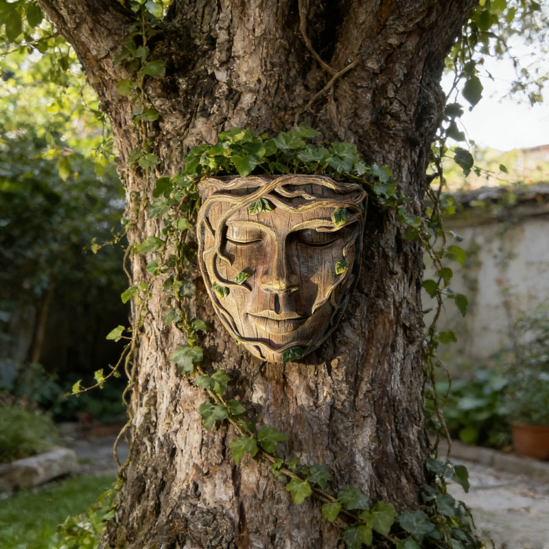 Pot de fleur mural visage sculpté en résine effet bois vieilli