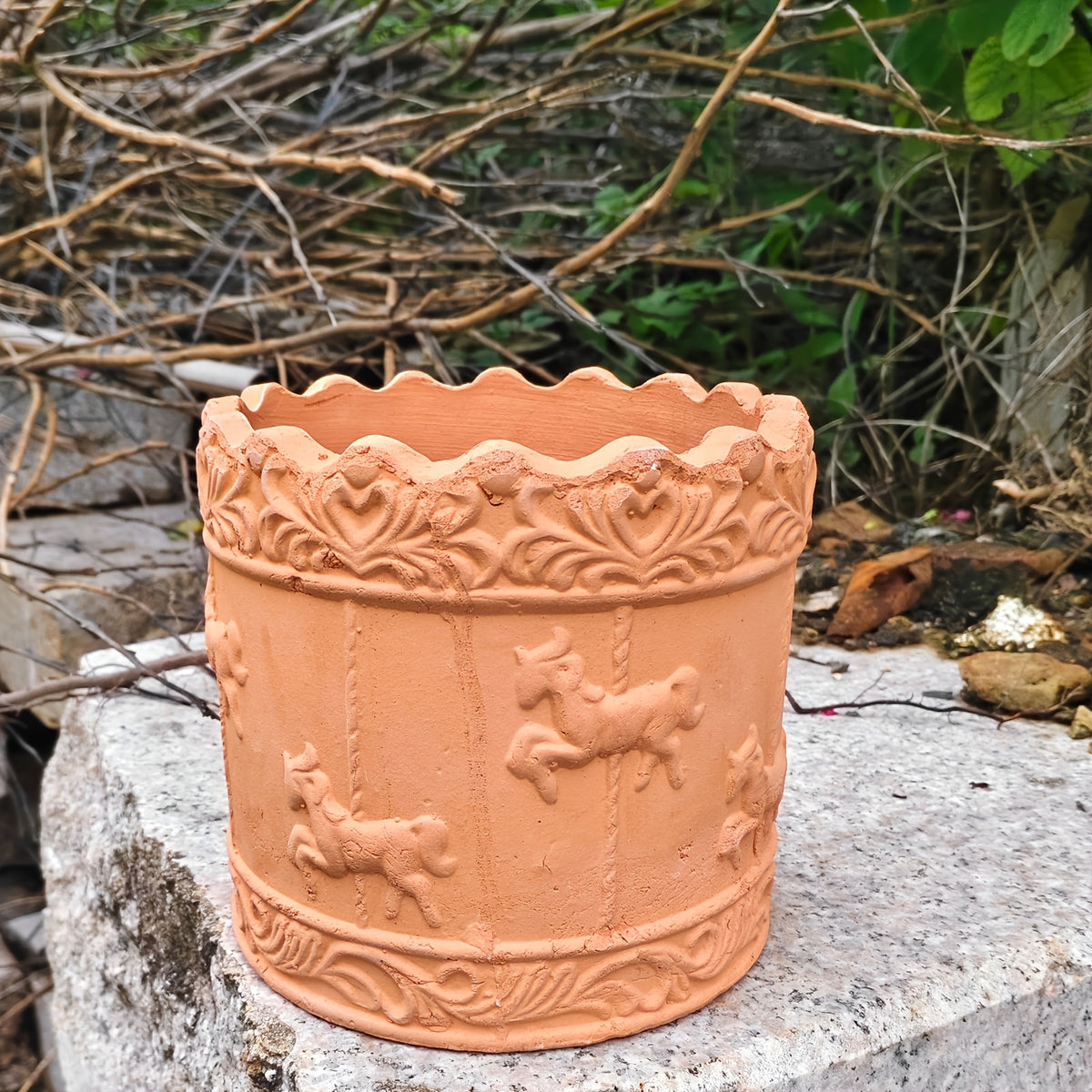 Pot de fleur en terre cuite Ø 20 cm - décor carrousel rétro