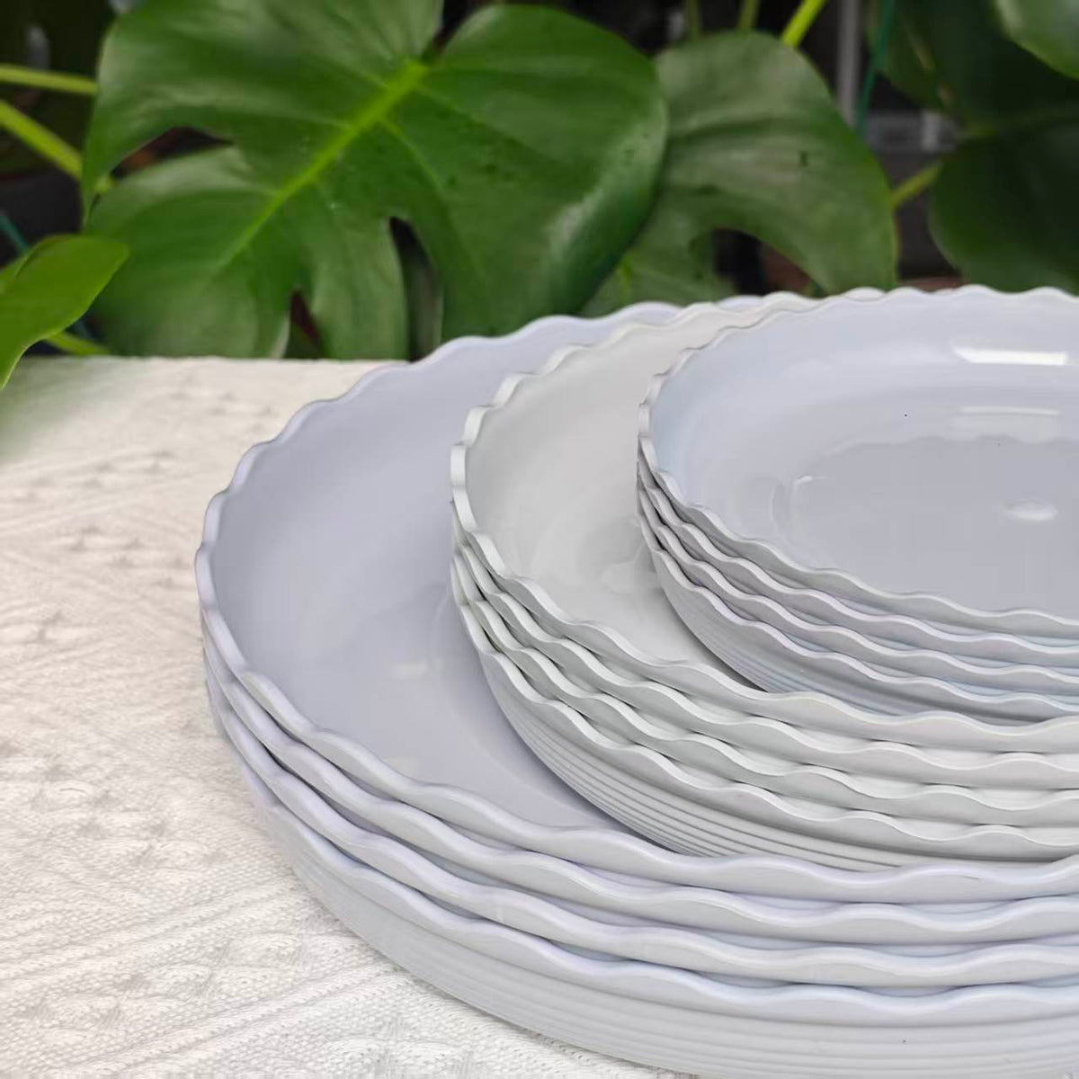 Soucoupes pour pot de fleur ondulées blanches - lot de 12